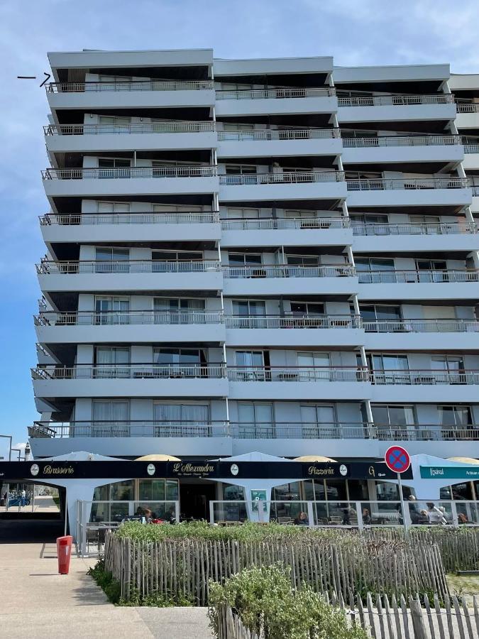 Royal Seavieuw Apartment Calais Exterior photo
