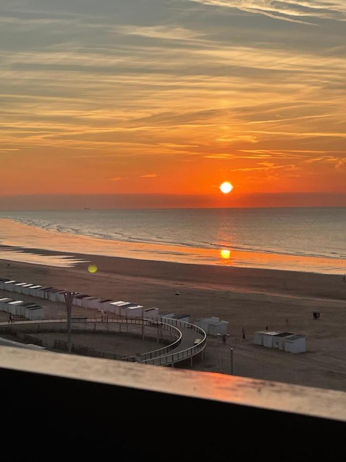 Royal Seavieuw Apartment Calais Exterior photo